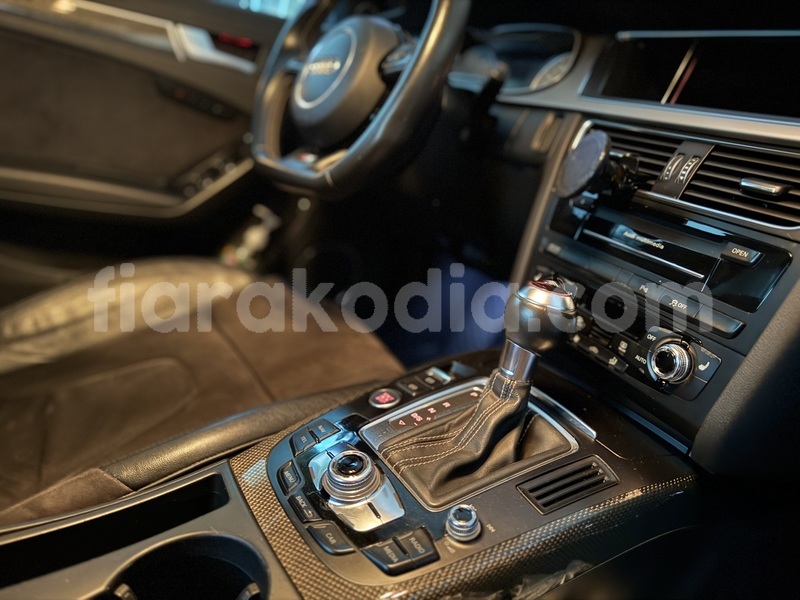 Big with watermark audi s4 analamanga antananarivo 9302