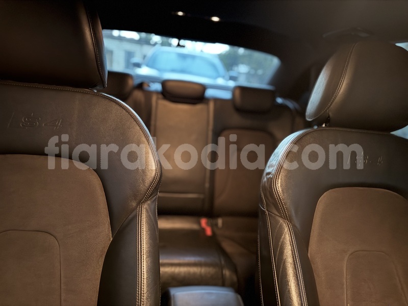 Big with watermark audi s4 analamanga antananarivo 9302