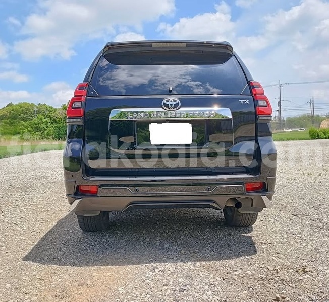 Big with watermark toyota land cruiser prado analamanga antananarivo 9303