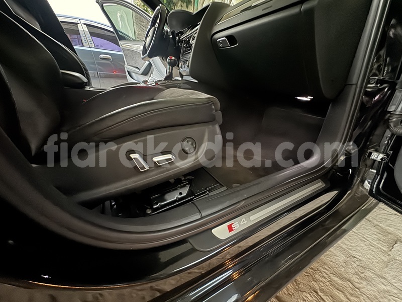 Big with watermark audi s4 analamanga antananarivo 9304