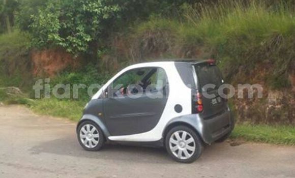 Acheter Occasion Voiture Smart Roadster Autre à Antananarivo, Analamanga Acheter Occasion Voiture Smart Roadster Autre à Antananarivo, Analamanga