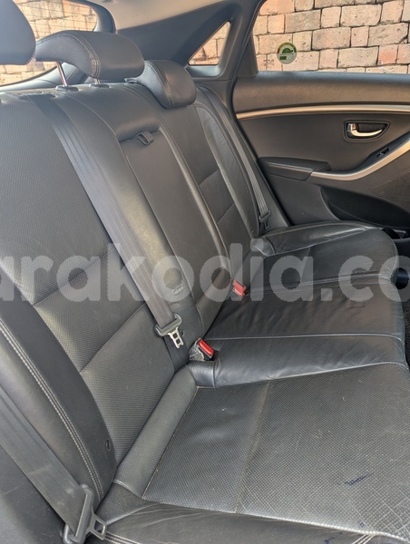 Big with watermark hyundai i30 analamanga antananarivo 9310