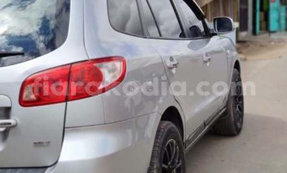 Buy Used Hyundai Santa Fe Other Car in Antananarivo in Analamanga Buy Used Hyundai Santa Fe Other Car in Antananarivo in Analamanga