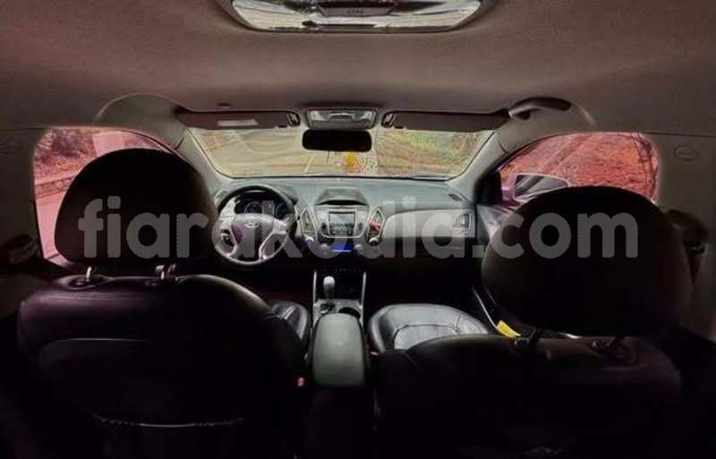 Big with watermark hyundai lantra analamanga antananarivo 9317