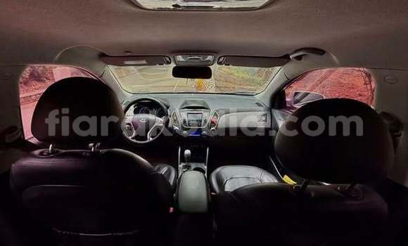 Buy Used Hyundai Lantra Other Car in Antananarivo in Analamanga Buy Used Hyundai Lantra Other Car in Antananarivo in Analamanga