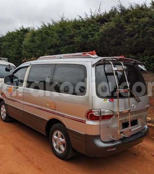 Big with watermark hyundai starex analamanga antananarivo 9320