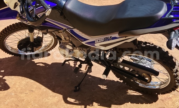 Buy Used Senke SK150 Blue Bike in Nosy Be (Nossi–be) in Diana Buy Used Senke SK150 Blue Bike in Nosy Be (Nossi–be) in Diana