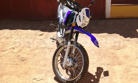 Buy Used Senke SK150 Blue Bike in Nosy Be (Nossi–be) in Diana Buy Used Senke SK150 Blue Bike in Nosy Be (Nossi–be) in Diana