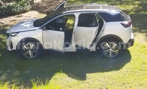 Buy Used Peugeot 3008 White Car in Antananarivo in Analamanga Buy Used Peugeot 3008 White Car in Antananarivo in Analamanga