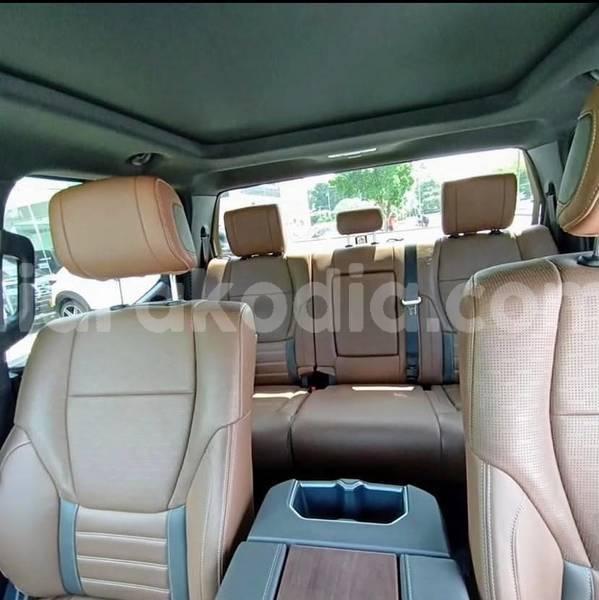 Big with watermark toyota tundra analamanga antananarivo 9327