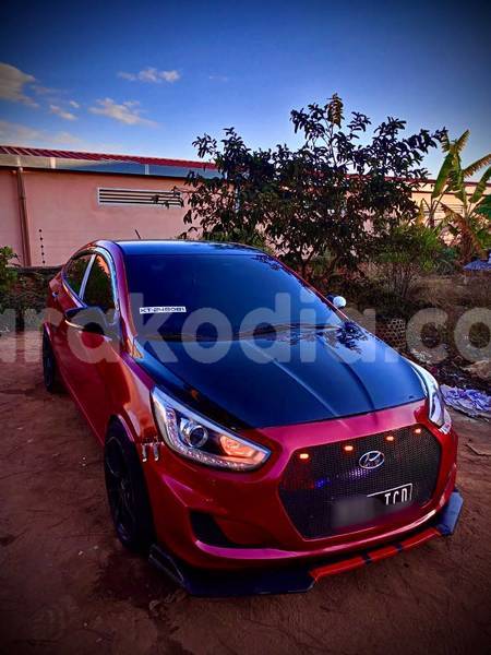 Big with watermark hyundai accent analamanga antananarivo 9328