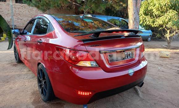 Buy Used Hyundai Accent Red Car in Antananarivo in Analamanga Buy Used Hyundai Accent Red Car in Antananarivo in Analamanga