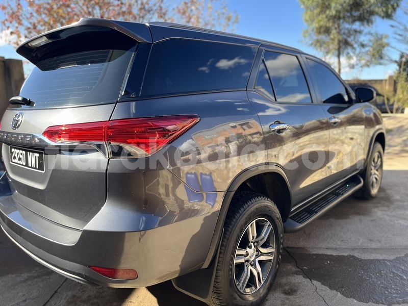 Big with watermark toyota fortuner analamanga antananarivo 9329