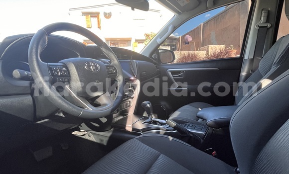 Buy Used Toyota Fortuner Silver Car in Antananarivo in Analamanga Buy Used Toyota Fortuner Silver Car in Antananarivo in Analamanga