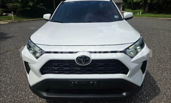 Acheter Occasion Voiture Toyota RAV4 Blanc à Ankazobe, Analamanga