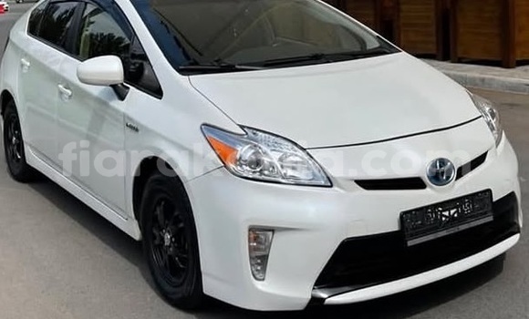 Acheter Occasion Voiture Toyota Prius Blanc à Antananarivo, Analamanga