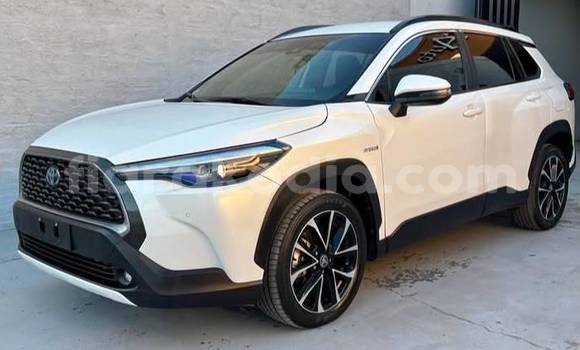 Buy Used Toyota Corolla Cross White Car in Antananarivo in Analamanga Buy Used Toyota Corolla Cross White Car in Antananarivo in Analamanga