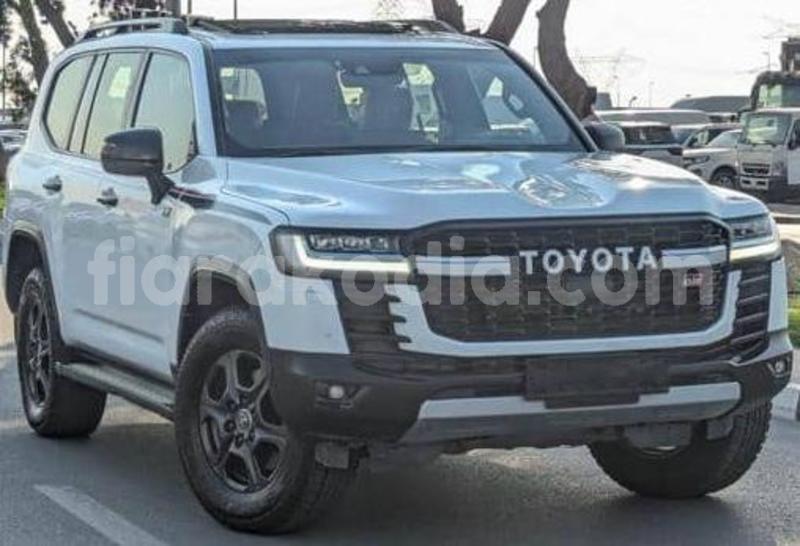 Big with watermark toyota land cruiser analamanga antananarivo 9337