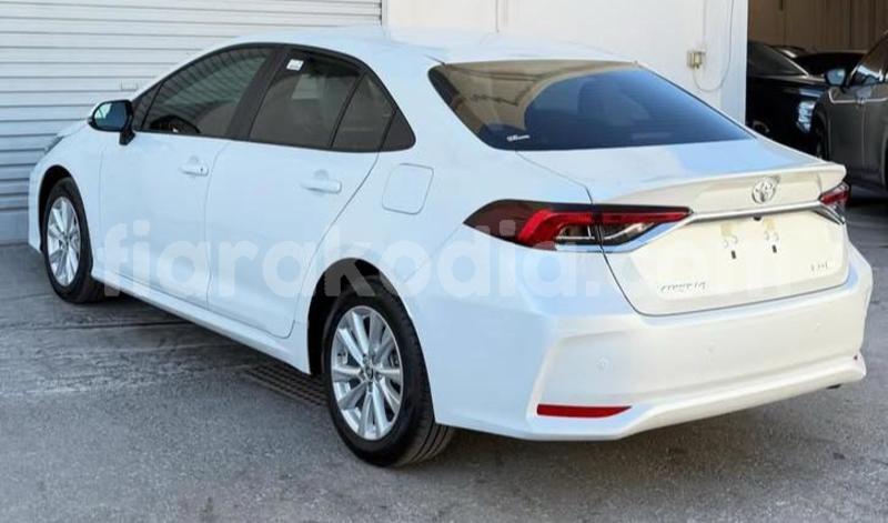 Big with watermark toyota corolla analamanga antananarivo 9339