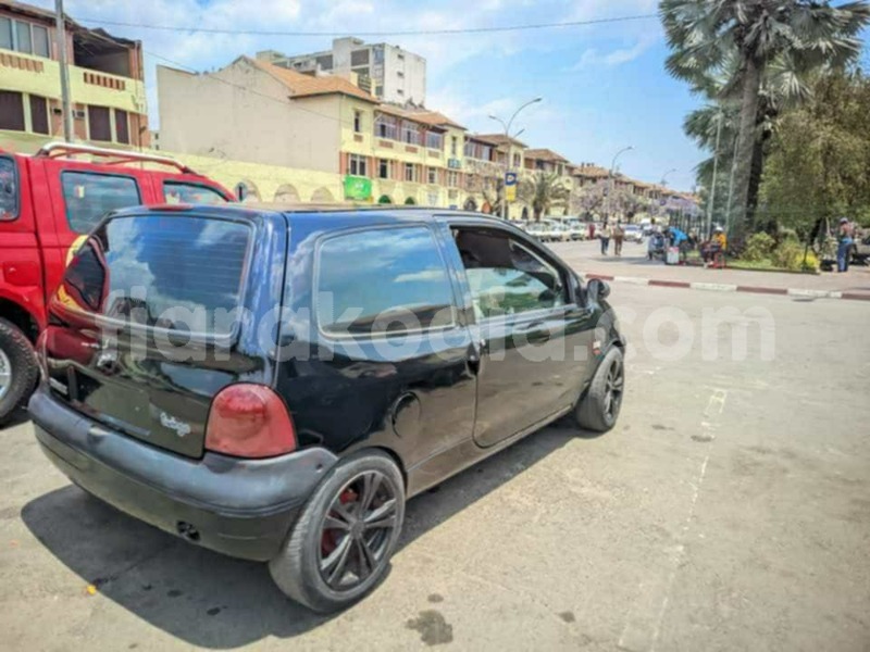 Big with watermark renault twingo analamanga antananarivo 9340