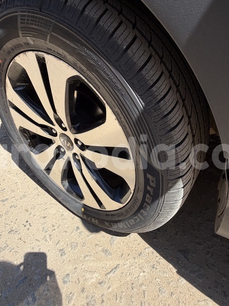 Big with watermark kia sportage analamanga antananarivo 9342
