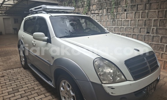 Acheter Occasion Voiture SsangYong Rexton Blanc à Antananarivo, Analamanga