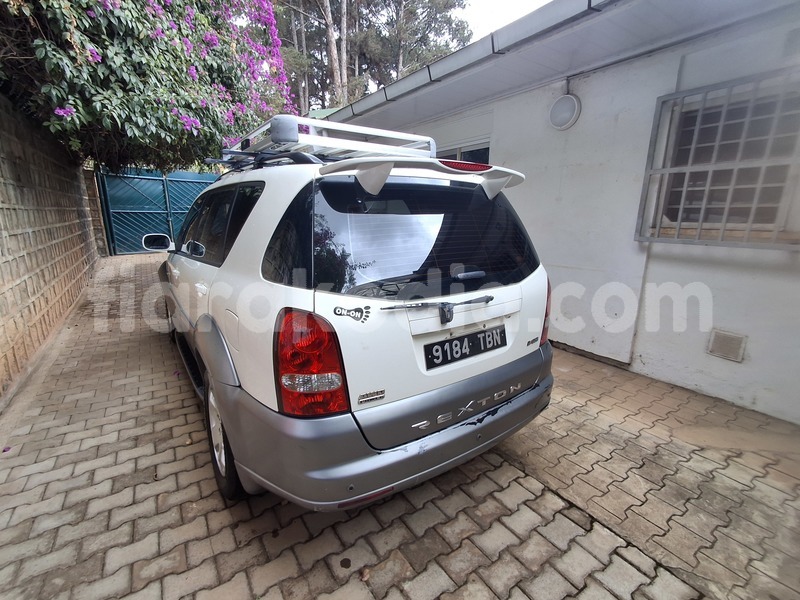 Big with watermark ssangyong rexton analamanga antananarivo 9345