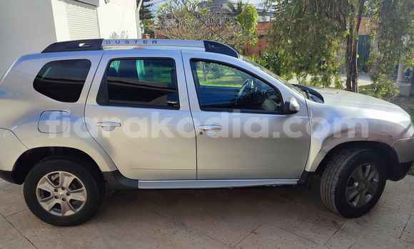 Acheter Occasion Voiture Renault Duster Gris à Antananarivo, Analamanga Acheter Occasion Voiture Renault Duster Gris à Antananarivo, Analamanga