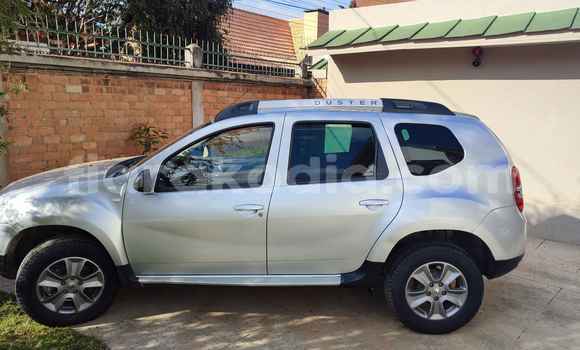 Acheter Occasion Voiture Renault Duster Gris à Antananarivo, Analamanga Acheter Occasion Voiture Renault Duster Gris à Antananarivo, Analamanga