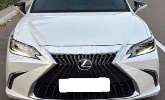 Acheter Occasion Voiture Lexus ES Blanc à Antananarivo, Analamanga Acheter Occasion Voiture Lexus ES Blanc à Antananarivo, Analamanga