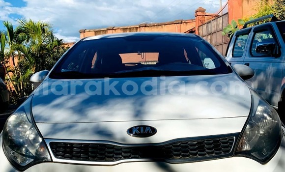 Acheter Occasion Voiture Kia Rio Blanc à Antananarivo, Analamanga