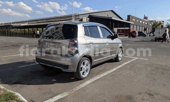 Acheter Occasion Voiture Kia Picanto Gris à Antananarivo, Analamanga Acheter Occasion Voiture Kia Picanto Gris à Antananarivo, Analamanga
