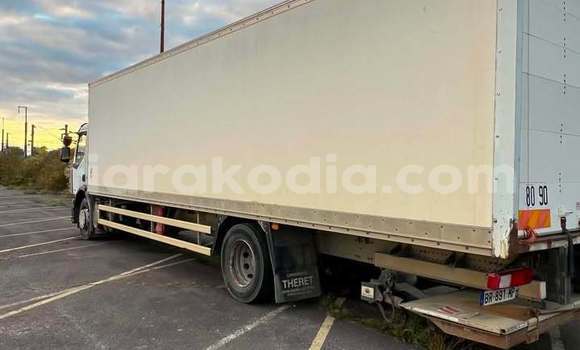 Acheter Occasion Utilitaire Renault 370 dci Blanc à Antananarivo, Analamanga Acheter Occasion Utilitaire Renault 370 dci Blanc à Antananarivo, Analamanga