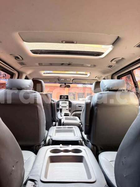 Big with watermark hyundai grand starex analamanga antananarivo 9364