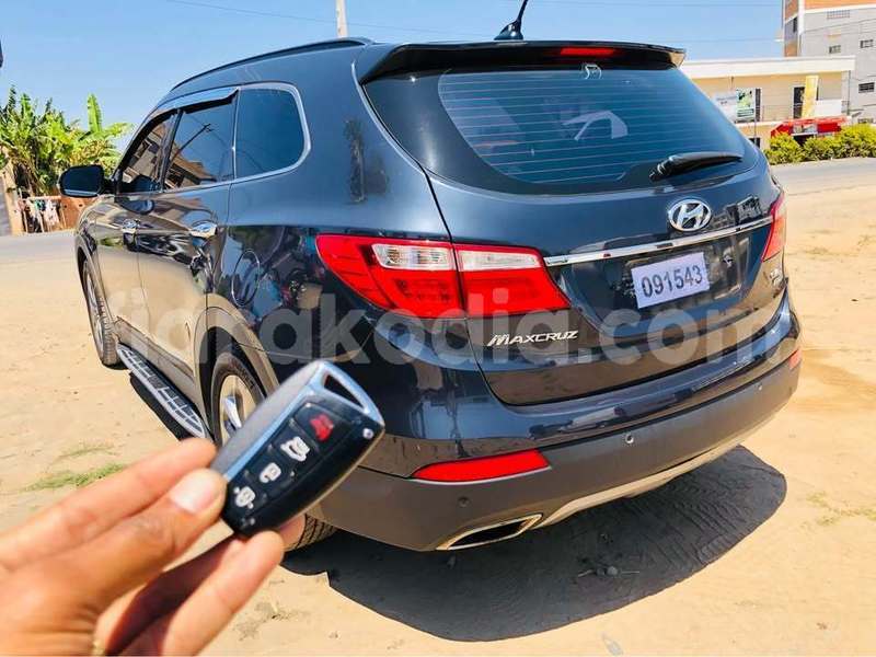 Big with watermark hyundai santa fe analamanga antananarivo 9365
