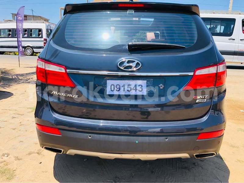 Big with watermark hyundai maxcruz analamanga antananarivo 9368