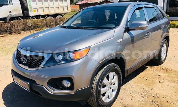 Acheter Occasion Voiture Kia Sorento Gris à Arivonimamo, Itasy Acheter Occasion Voiture Kia Sorento Gris à Arivonimamo, Itasy