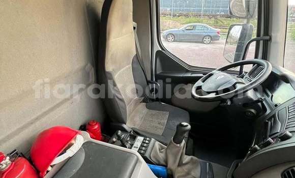 Acheter Occasion Utilitaire Renault 370 dci Blanc à Antananarivo, Analamanga Acheter Occasion Utilitaire Renault 370 dci Blanc à Antananarivo, Analamanga