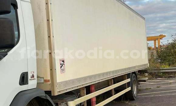 Acheter Occasion Utilitaire Renault 370 dci Blanc à Antananarivo, Analamanga Acheter Occasion Utilitaire Renault 370 dci Blanc à Antananarivo, Analamanga