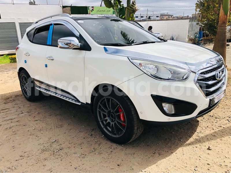 Big with watermark hyundai tucson diana import dubai 9374