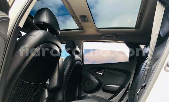 Acheter Occasion Voiture Hyundai Tucson Blanc à Import - Dubai, Diana Acheter Occasion Voiture Hyundai Tucson Blanc à Import - Dubai, Diana