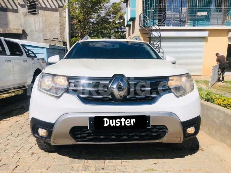 Big with watermark renault duster analamanga antananarivo 9377