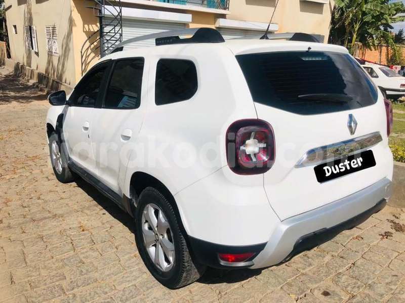 Big with watermark renault duster analamanga antananarivo 9377