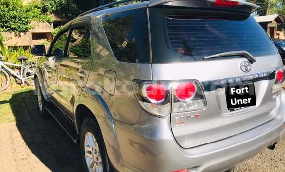 Acheter Occasion Voiture Toyota Fortuner Gris à Antananarivo, Analamanga Acheter Occasion Voiture Toyota Fortuner Gris à Antananarivo, Analamanga