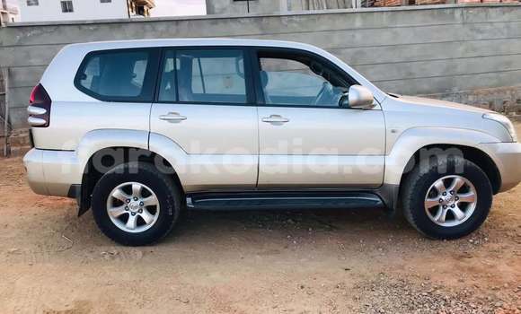 Acheter Occasion Voiture Toyota Prado Gris à Antananarivo, Analamanga Acheter Occasion Voiture Toyota Prado Gris à Antananarivo, Analamanga