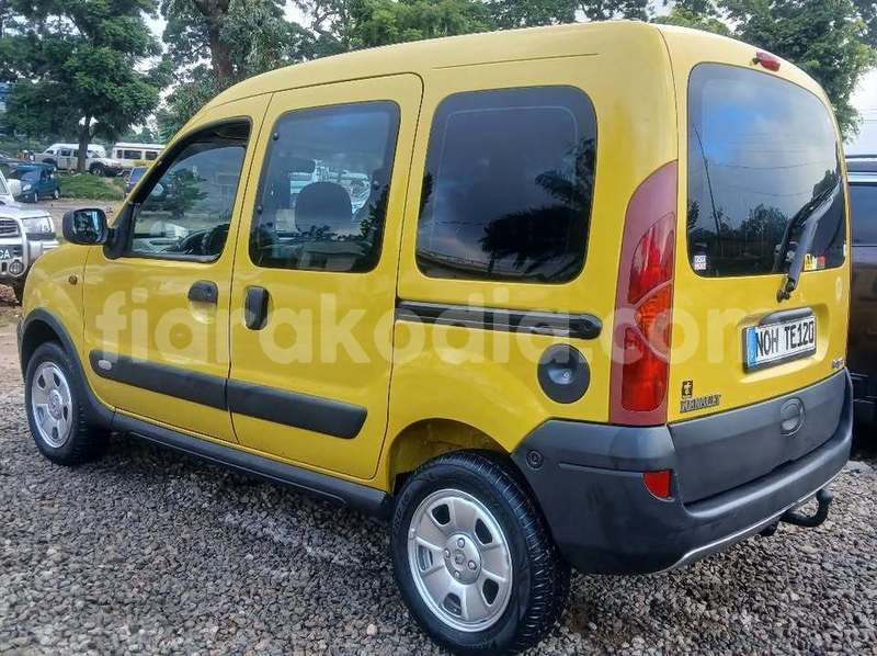 Big with watermark renault kangoo analamanga antananarivo 9389