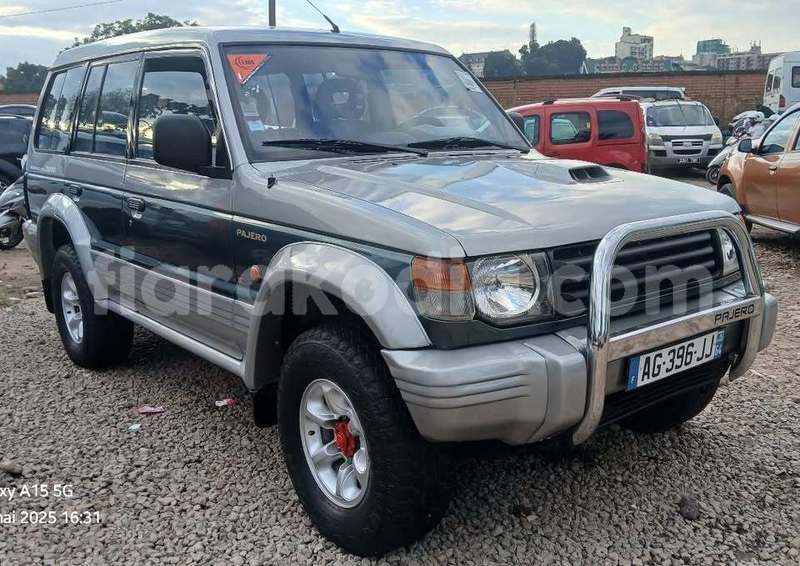 Big with watermark mitsubishi pajero analamanga antananarivo 9392
