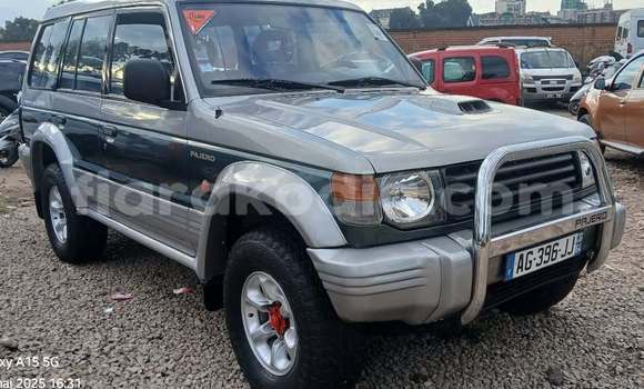 Acheter Occasion Voiture Mitsubishi Pajero Noir à Antananarivo, Analamanga