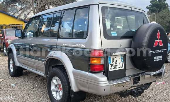 Buy Used Mitsubishi Pajero Black Car in Antananarivo in Analamanga Buy Used Mitsubishi Pajero Black Car in Antananarivo in Analamanga