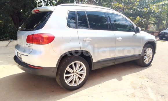Buy Used Volkswagen Tiguan Silver Car in Antananarivo in Analamanga Buy Used Volkswagen Tiguan Silver Car in Antananarivo in Analamanga